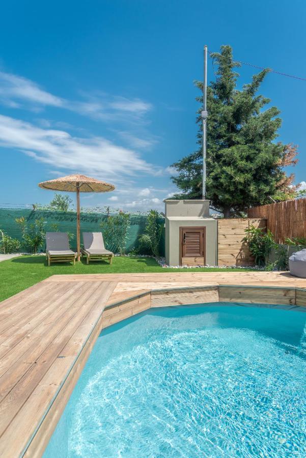Cozy House With Pool Near Beach Gazi Exterior photo