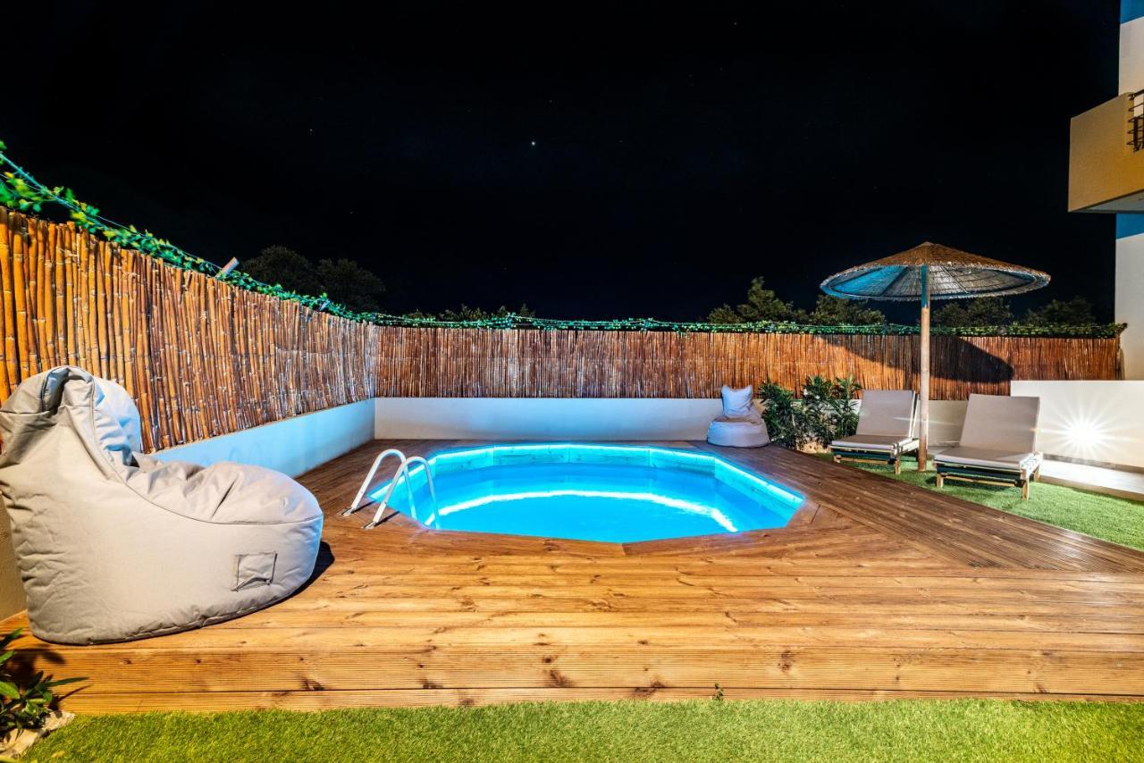 Cozy House With Pool Near Beach Gazi Exterior photo