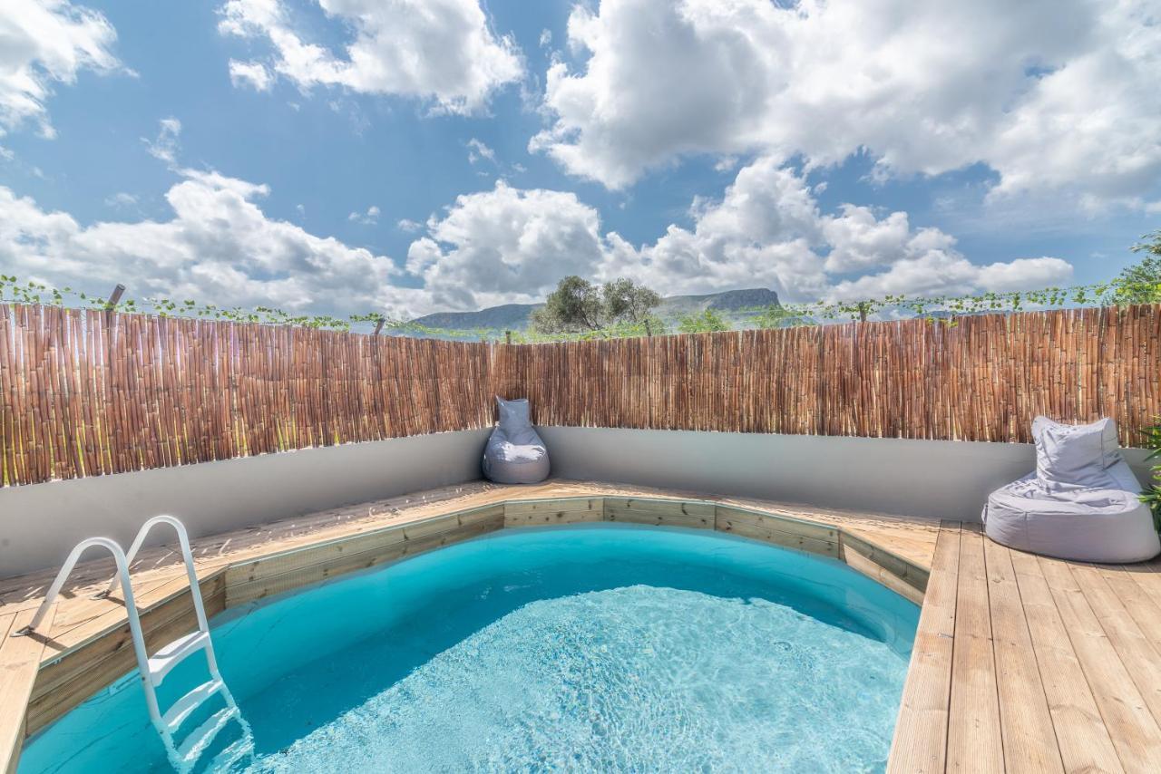 Cozy House With Pool Near Beach Gazi Exterior photo